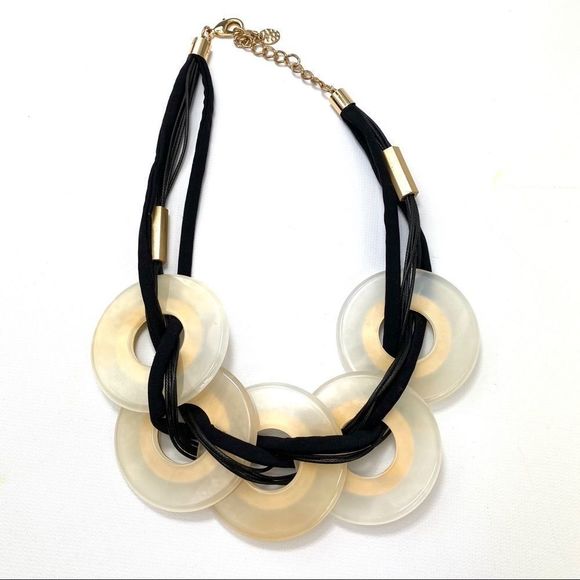 Large statement necklace discs ivory, gold & black - Picture 8 of 13